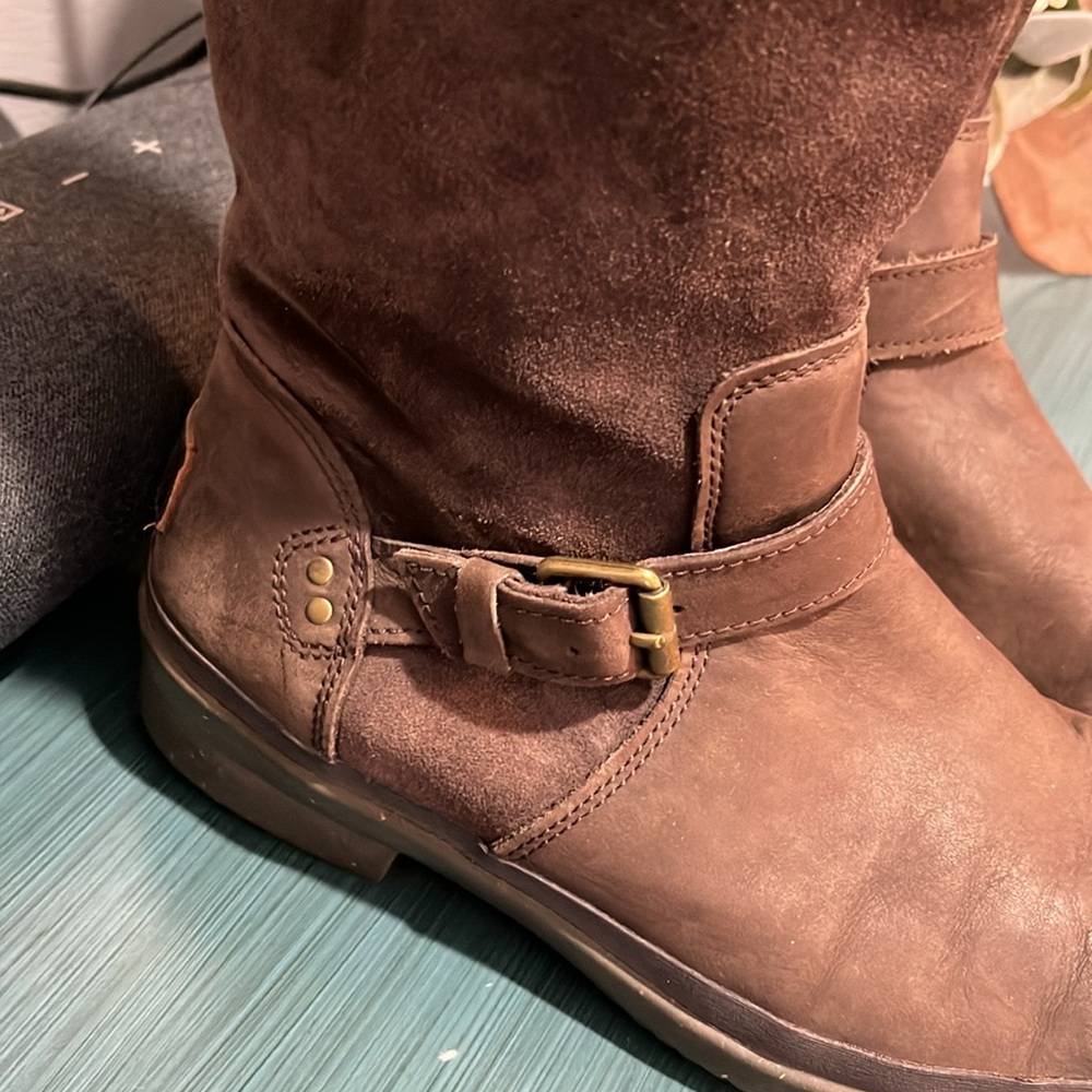 UGG Thomsen Tall Boots Brown Leather Suede - Picture 7 of 11